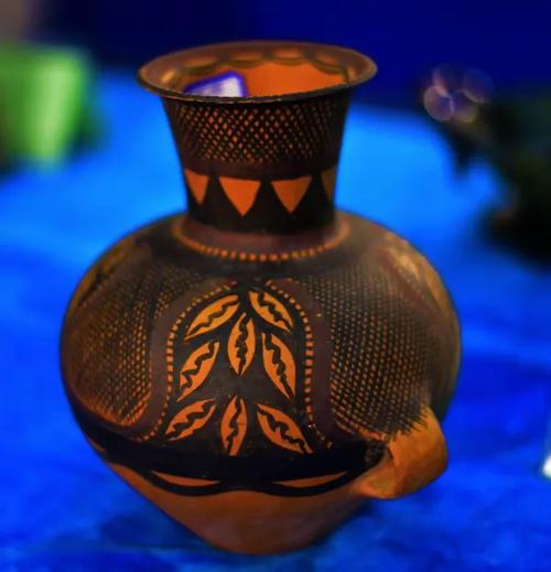 指尖上的陇原风韵——第十四届甘肃省工艺美术'百花奖'获奖作品选赏